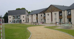 Construction de 24 logements et transformation d'un complexe sportif pour un centre Adeps à Chiny